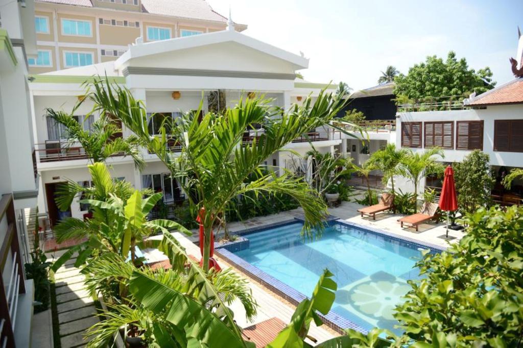 Ropanha Boutique Hotel Sihanoukville Exterior photo