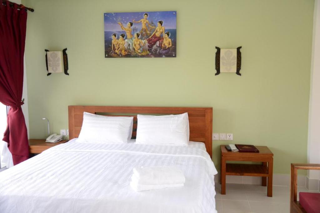 Ropanha Boutique Hotel Sihanoukville Exterior photo