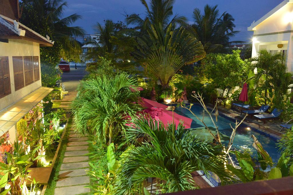 Ropanha Boutique Hotel Sihanoukville Exterior photo