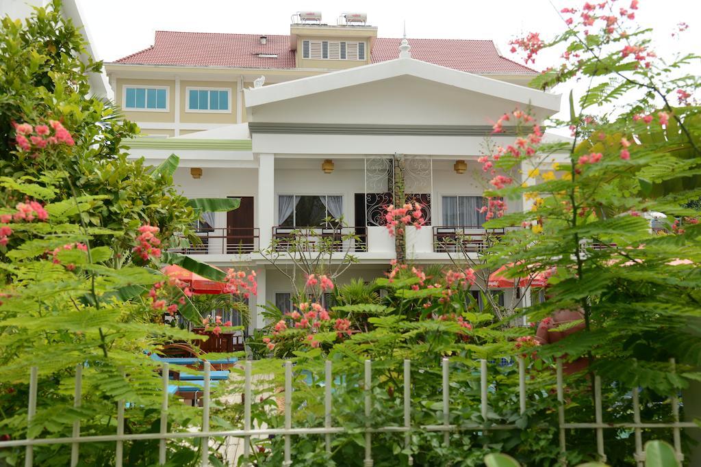 Ropanha Boutique Hotel Sihanoukville Exterior photo